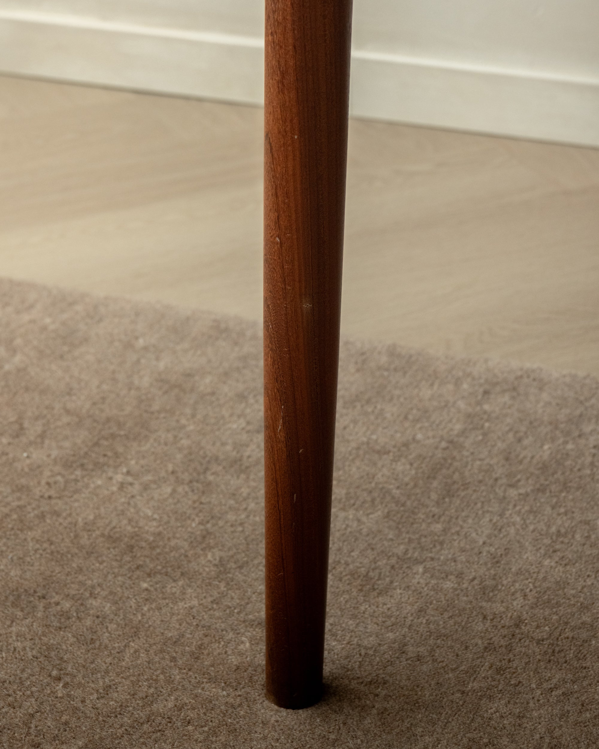 AM_Møbler_Model_24_Extendable_Teak_Dining_Table,_Denmark,_1960s