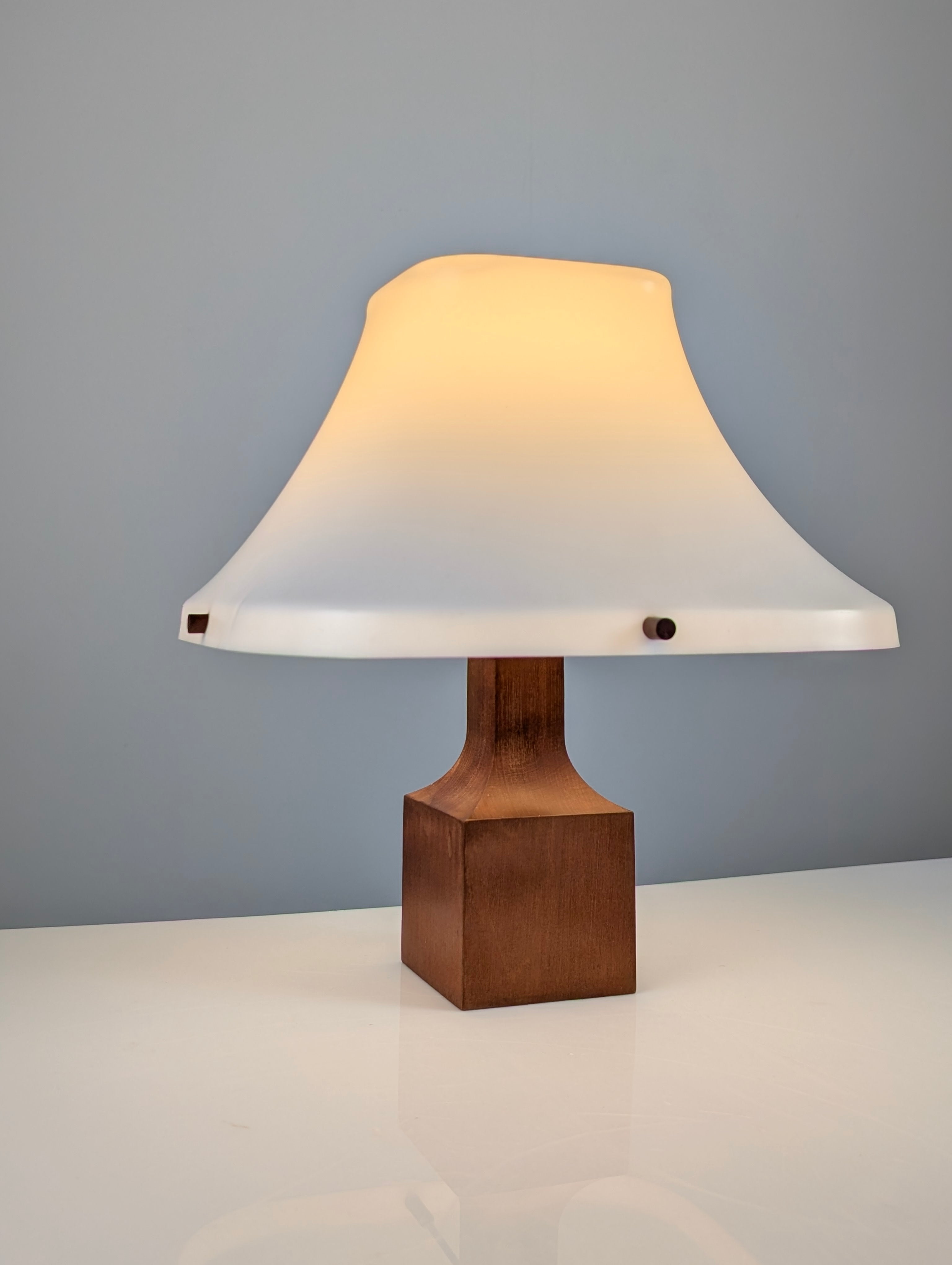 Danish_Modern_Teak_Table_Lamp_with_Pagoda_Acrylic_Shade,_1960s