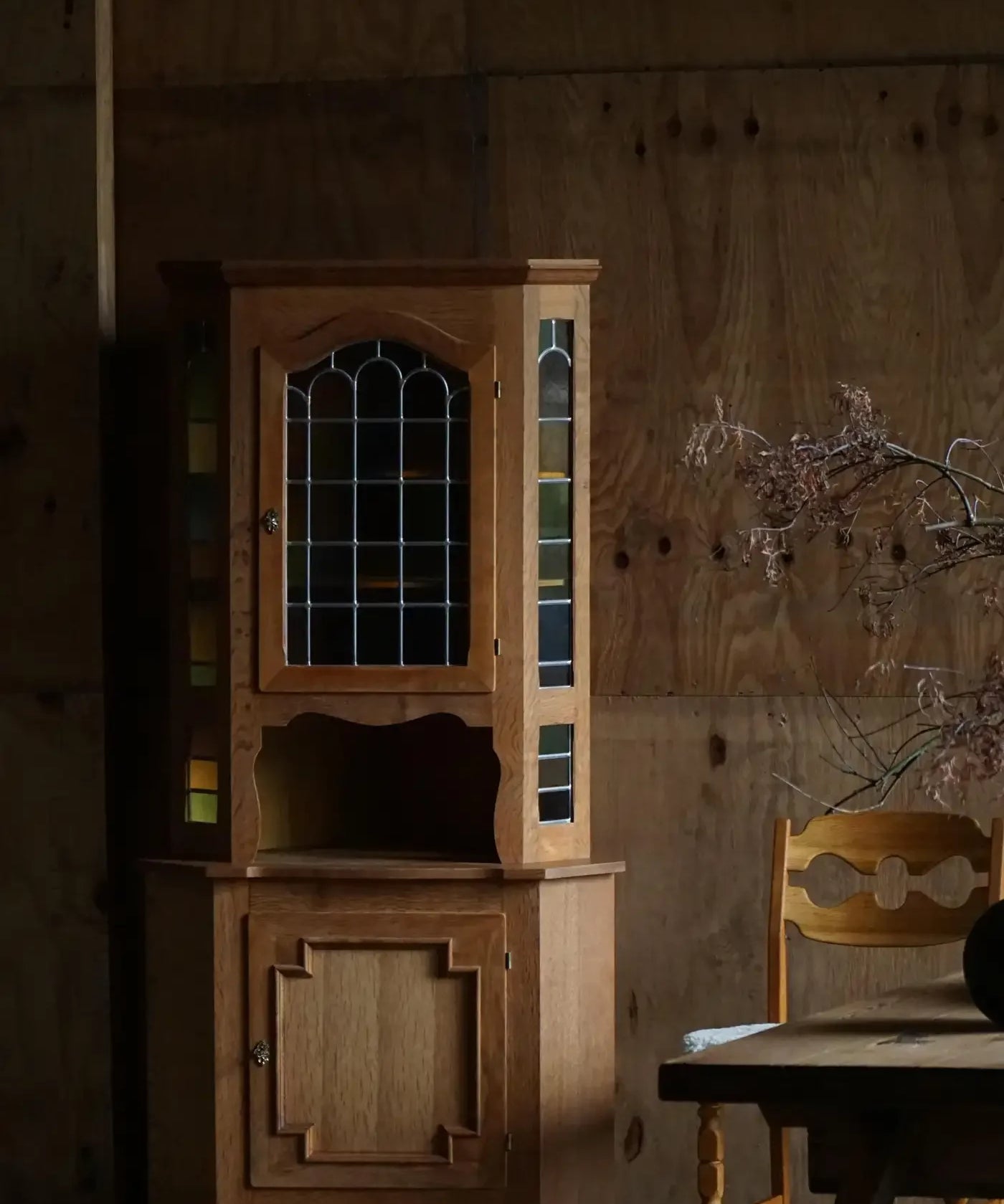 Danish_Oak_Corner_Cabinet_with_Leaded_Stained_Glass,_1940s