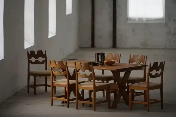 Danish_Oak_Dining_Table_with_Cross_Base,_Scandinavian_Modern_Design