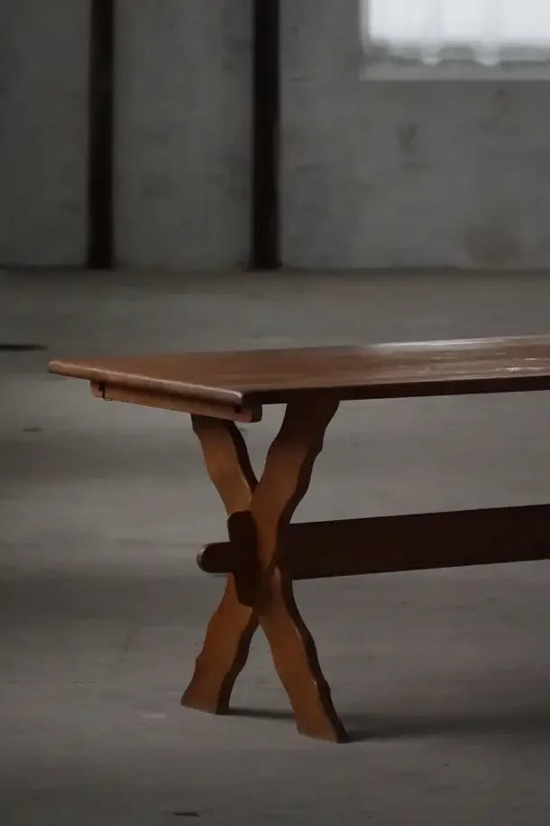 Danish_Oak_Dining_Table_with_Cross_Base,_Scandinavian_Modern_Design