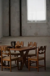 Danish_Oak_Dining_Table_with_Cross_Base,_Scandinavian_Modern_Design