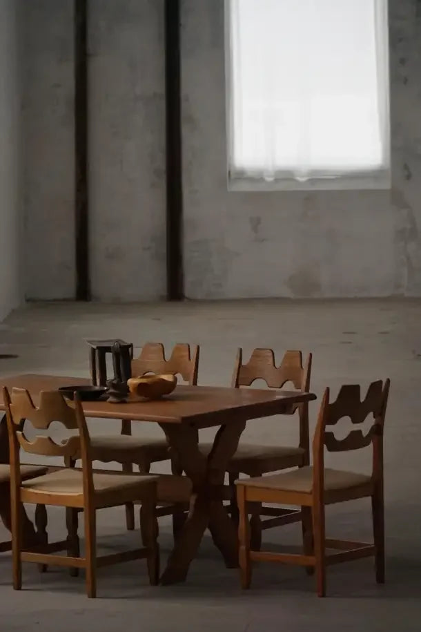 Danish_Oak_Dining_Table_with_Cross_Base,_Scandinavian_Modern_Design