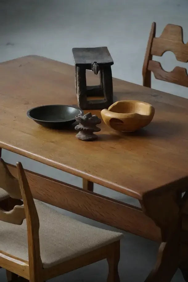 Danish_Oak_Dining_Table_with_Cross_Base,_Scandinavian_Modern_Design