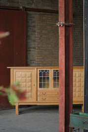 Danish_Oak_Sideboard_with_Leaded_Glass_Doors,_Scandinavian_Cabinetmaker_Credenza,_Mid_Century_Modern