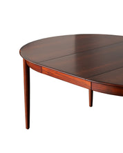 Vintage_Extendable_Rosewood_Dining_Table_with_3_Extensions,_Mid_Century_Modern_Scandinavian_Design