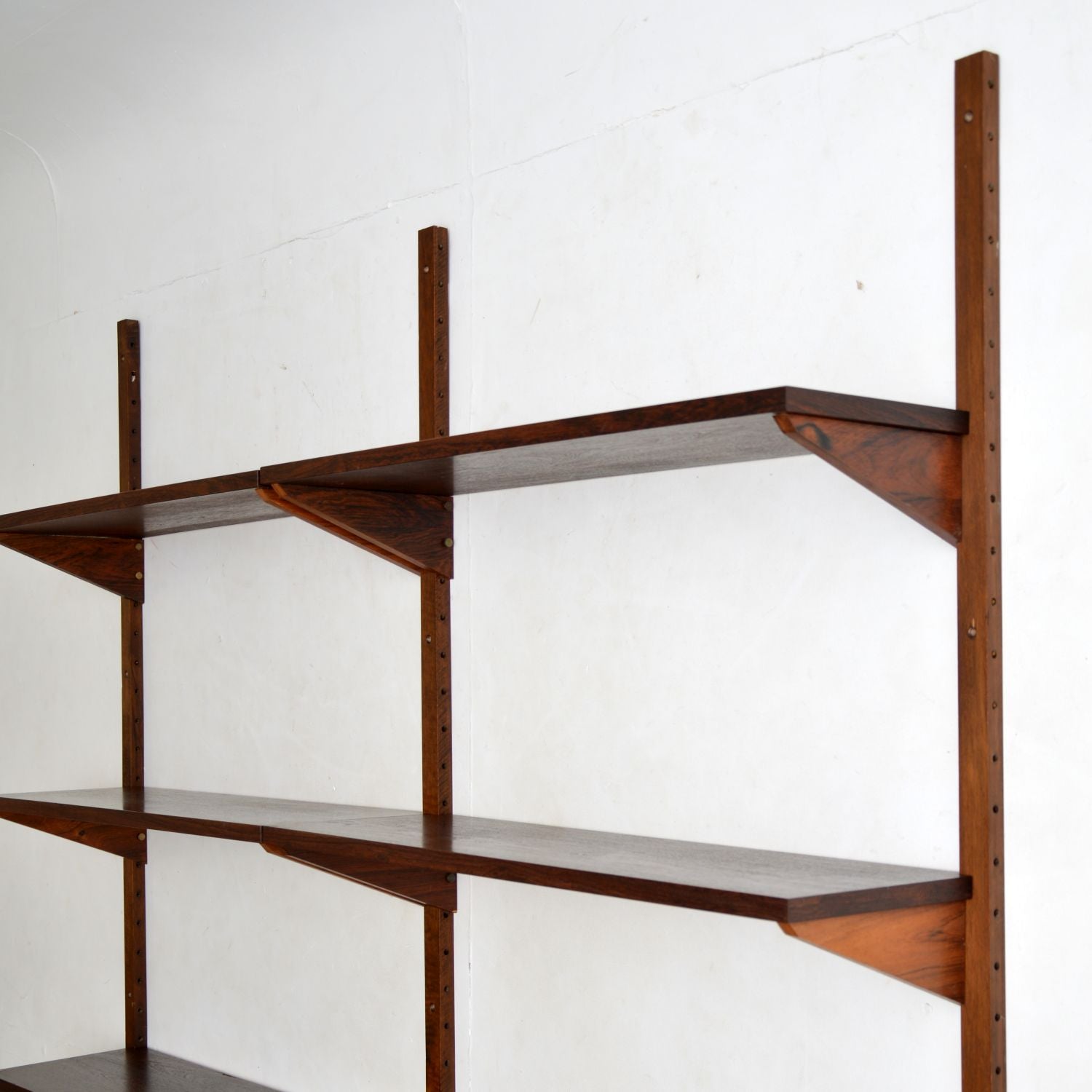 Danish_Rosewood_PS_Modular_Shelving_System,_1960s