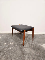 Vintage_Danish-Style_Stool_in_Black_Faux_Leather_and_Wood,_Scandinavian_Design,_1970s