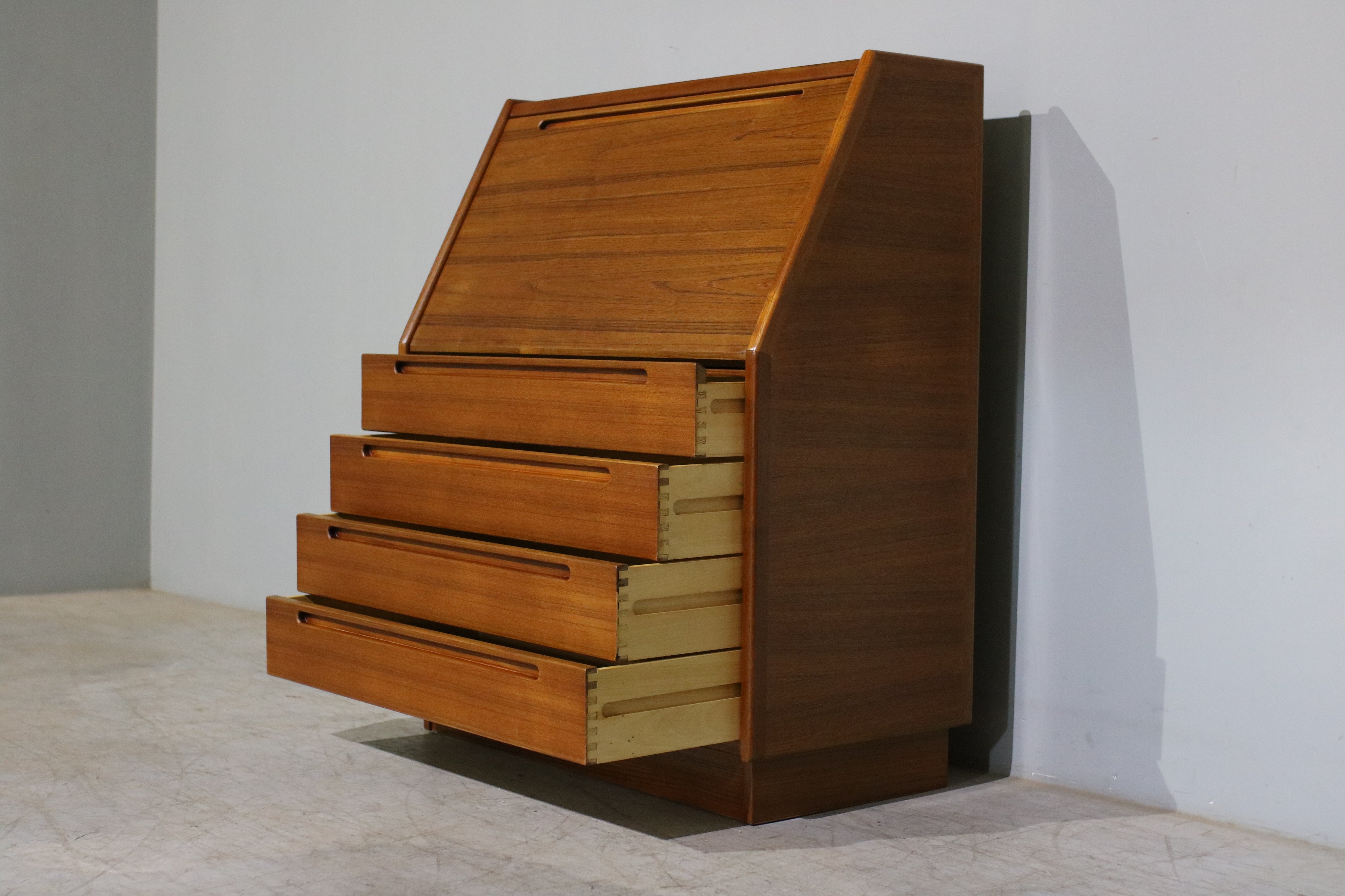 Teak_Desk_by_Arne_Kjærnulf_for_Tørring_Møbelfabrik,_1960s,_Denmark