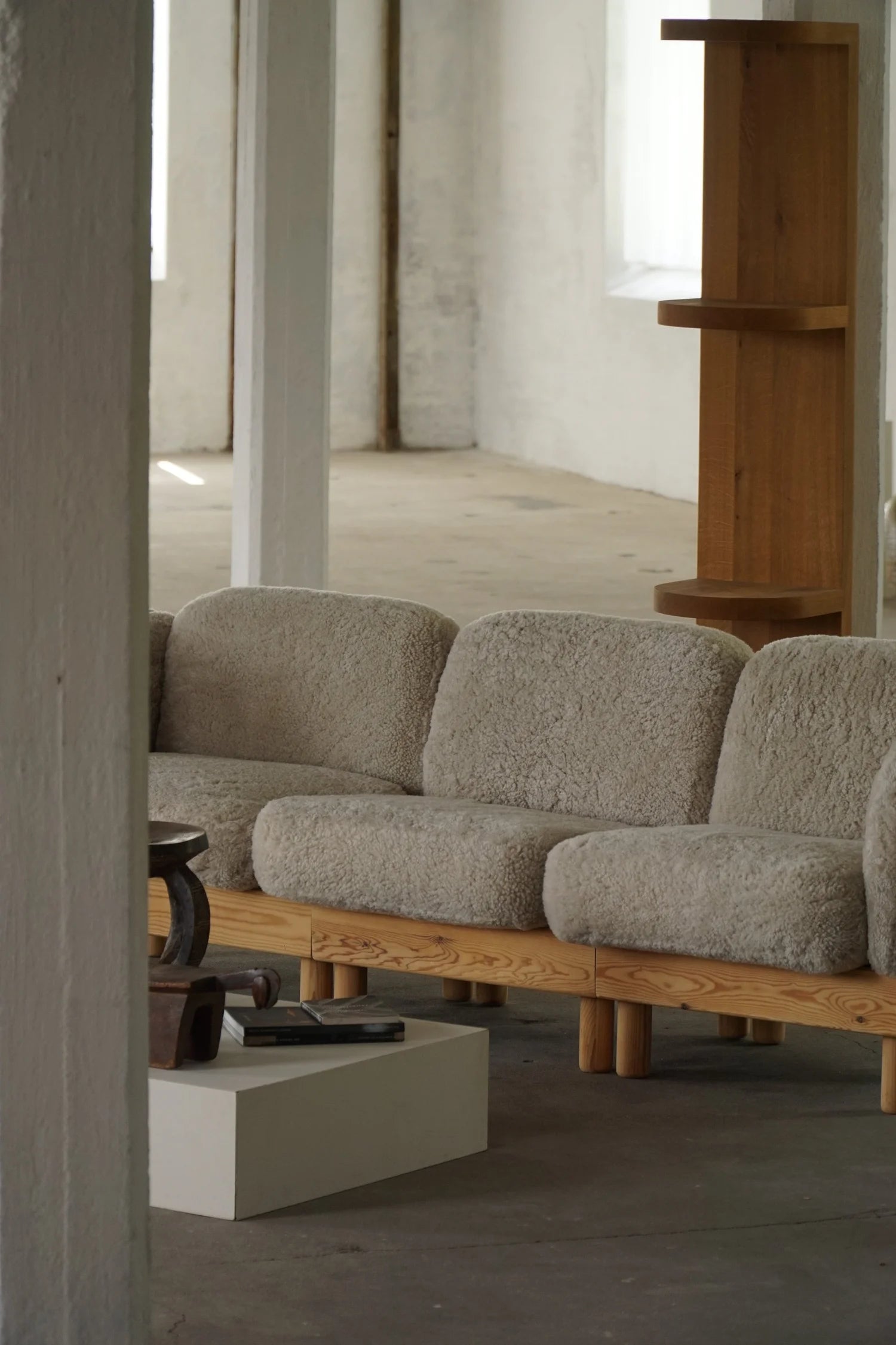 Danish_Three_Seater_Sofa_in_Pine_and_Lambswool,_Scandinavian_Modern_Sofa,_1980s