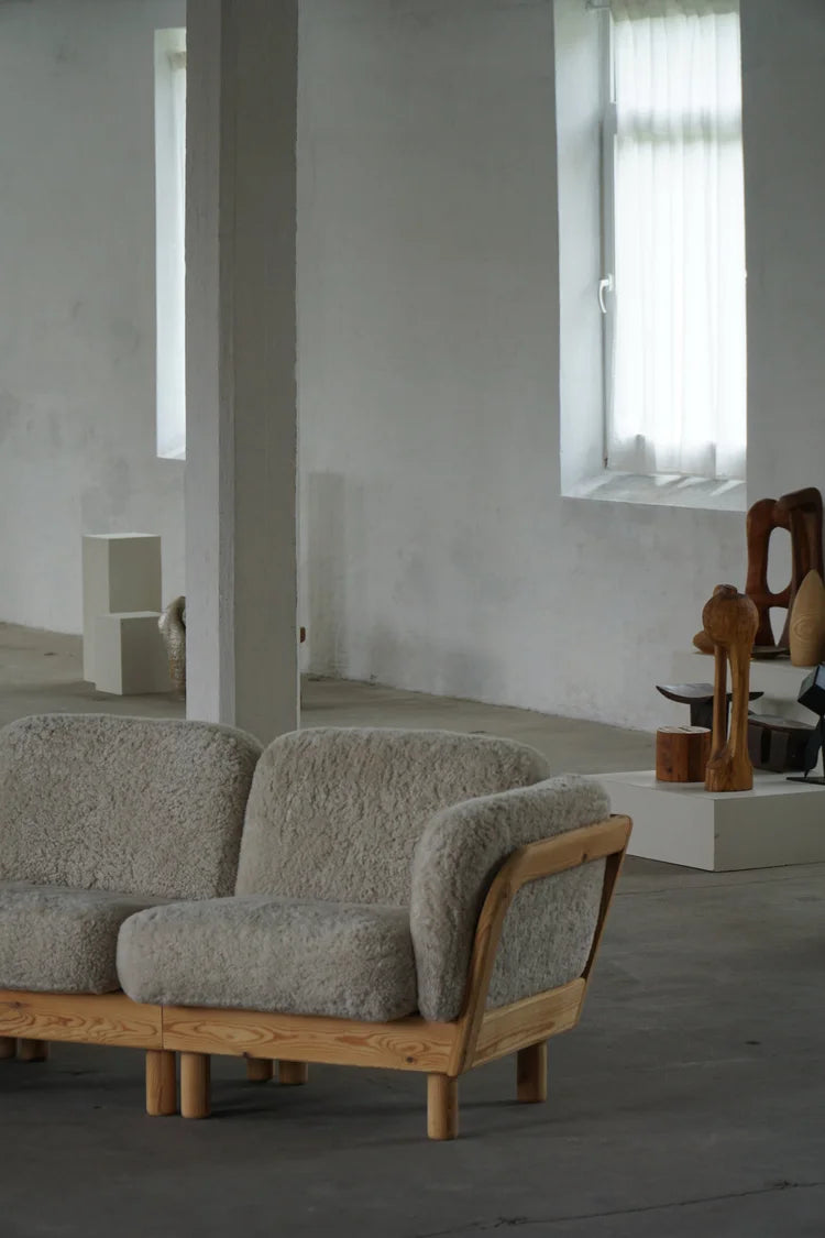 Danish_Three_Seater_Sofa_in_Pine_and_Lambswool,_Scandinavian_Modern_Sofa,_1980s