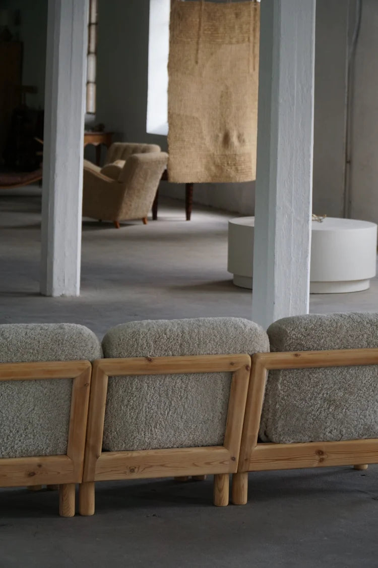 Danish_Three_Seater_Sofa_in_Pine_and_Lambswool,_Scandinavian_Modern_Sofa,_1980s