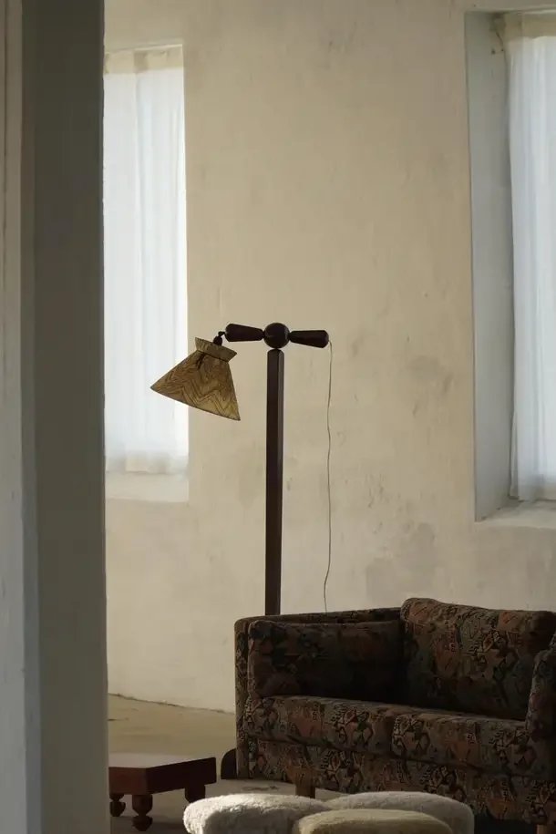 Danish_Wrought_Iron_Floor_Lamp_with_Curved_Arm