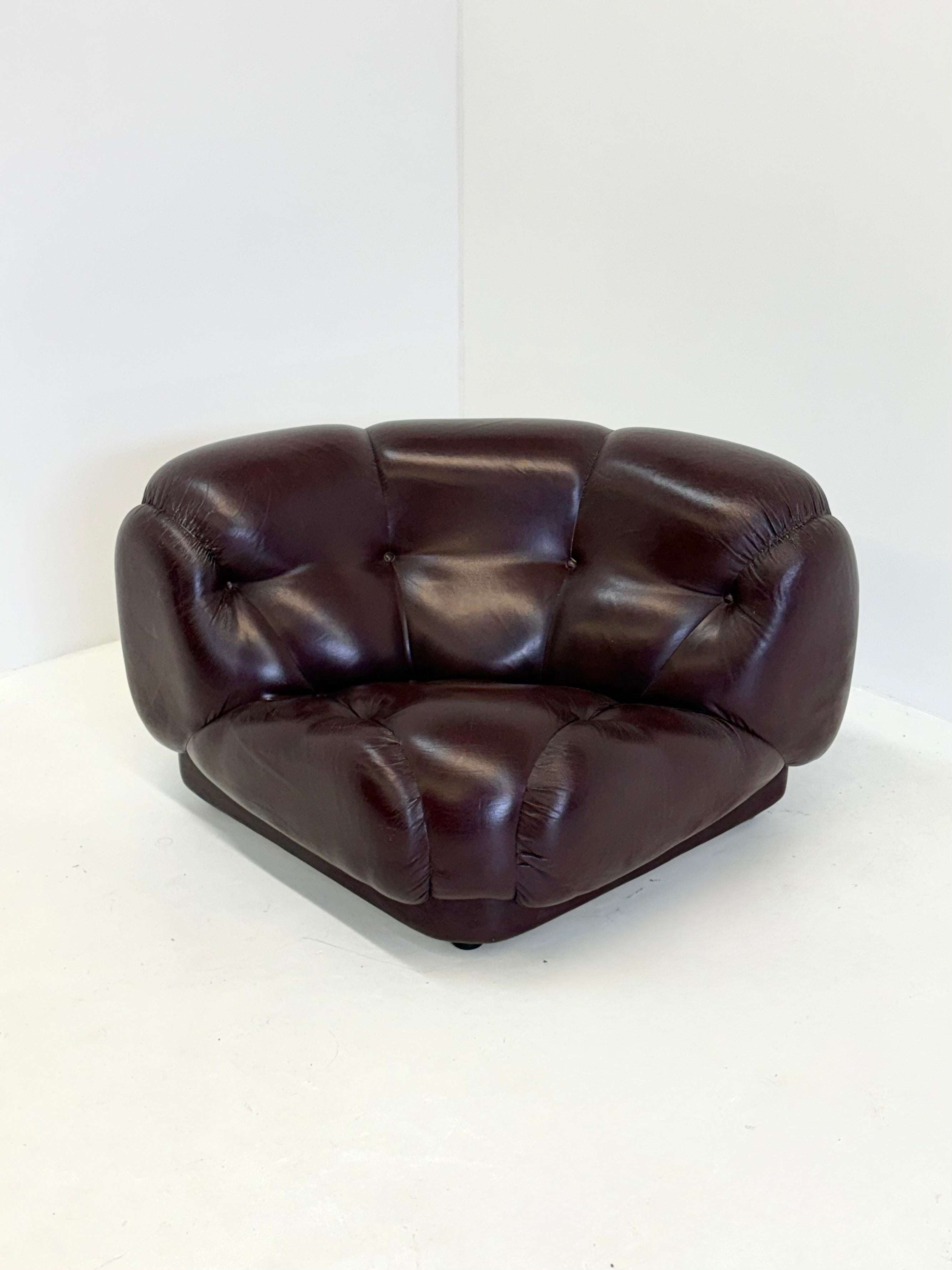 Set_of_4_Nuvolone_Modular_Sofa_by_Rino_Maturi_for_Mimo_Padova,_Italy