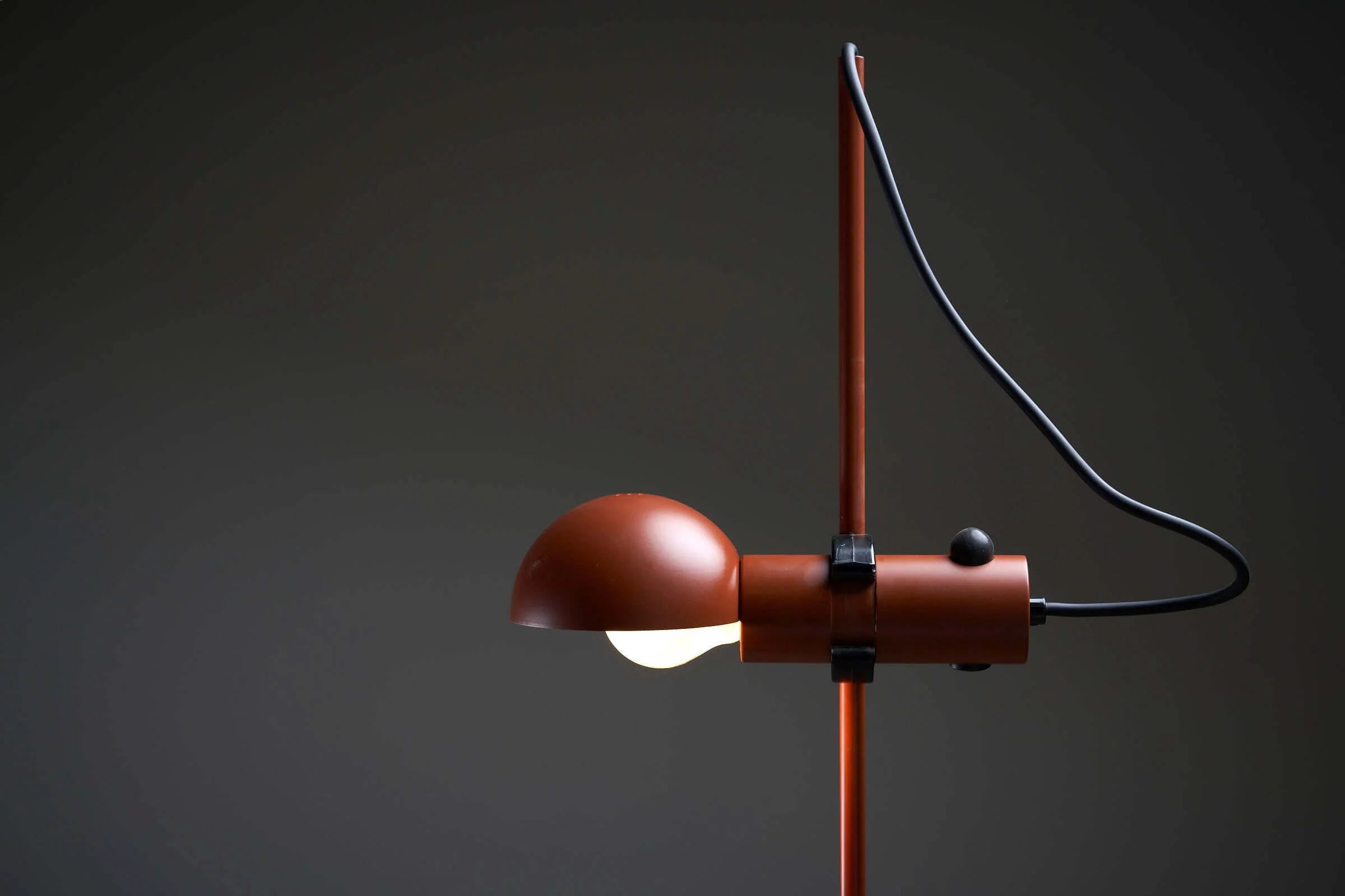 Dark_Red_Floor_Lamp,_Barbieri_&_Marianelli_for_Tronconi,_Steel,_1970s,_Italy