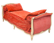 Vintage_Daybed_from_circa_1930