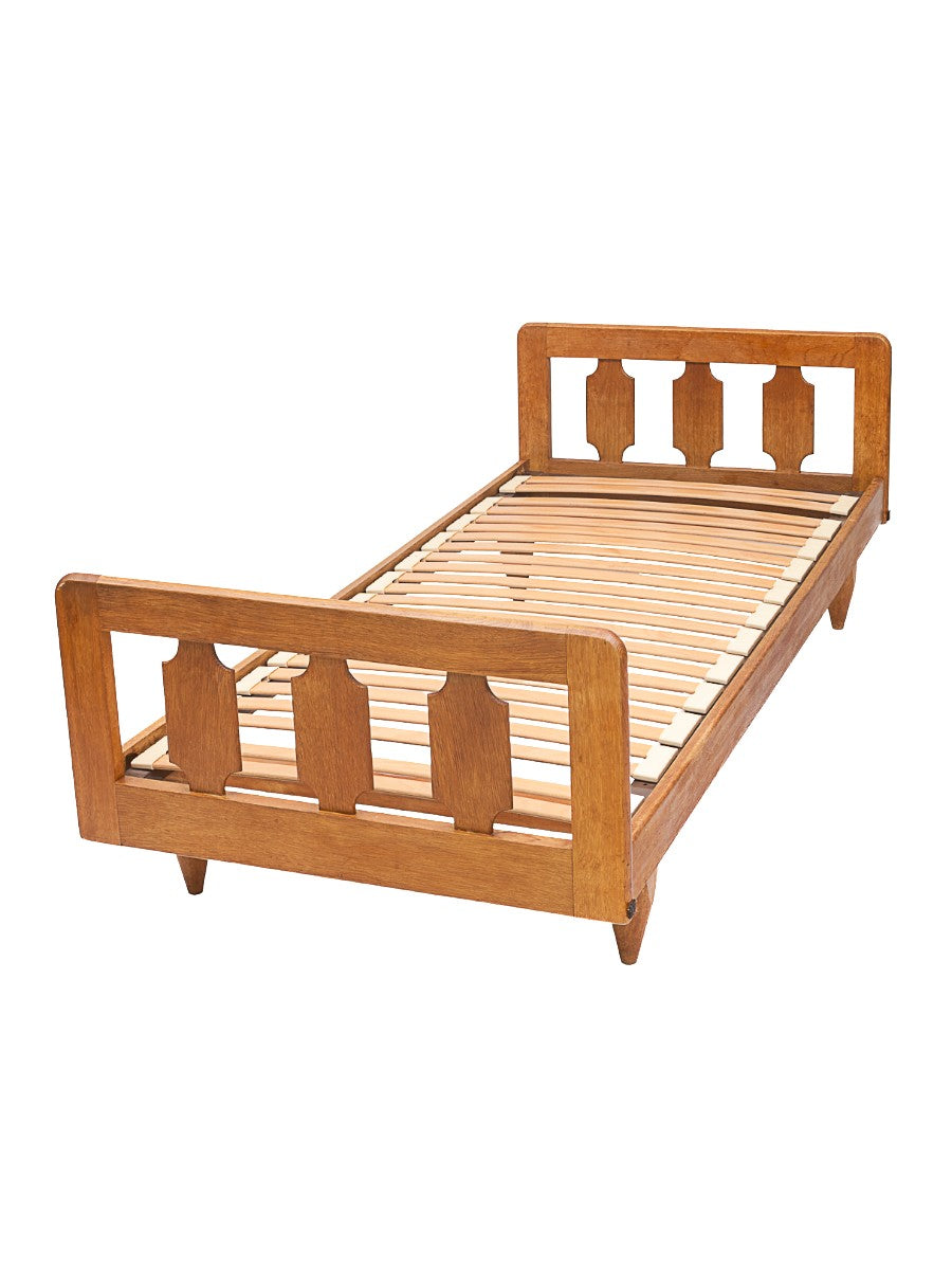 Daybed_by_Guillerme_and_Chambron