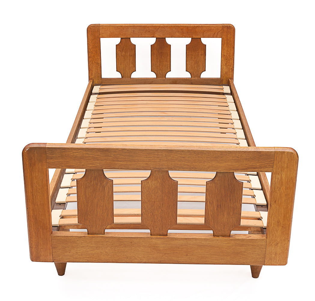 Daybed_by_Guillerme_and_Chambron