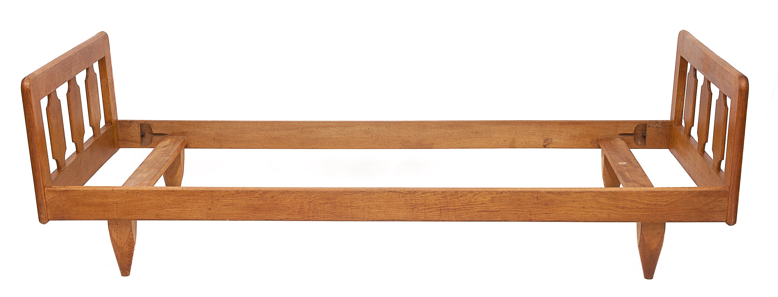 Daybed_by_Guillerme_and_Chambron