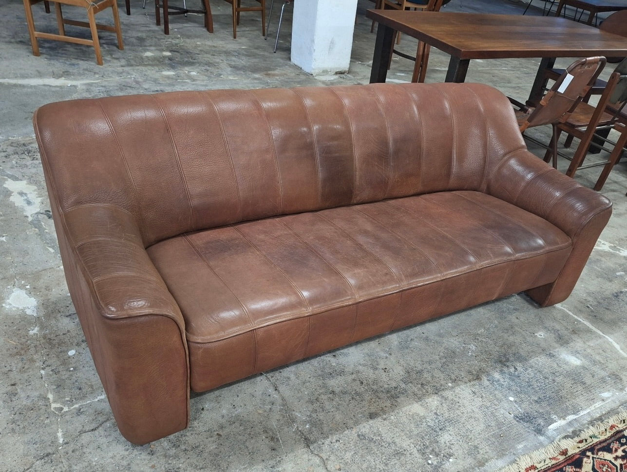 De_Sede_DS44_3_Seater_Sofa_in_Buffalo_Leather,_1970s