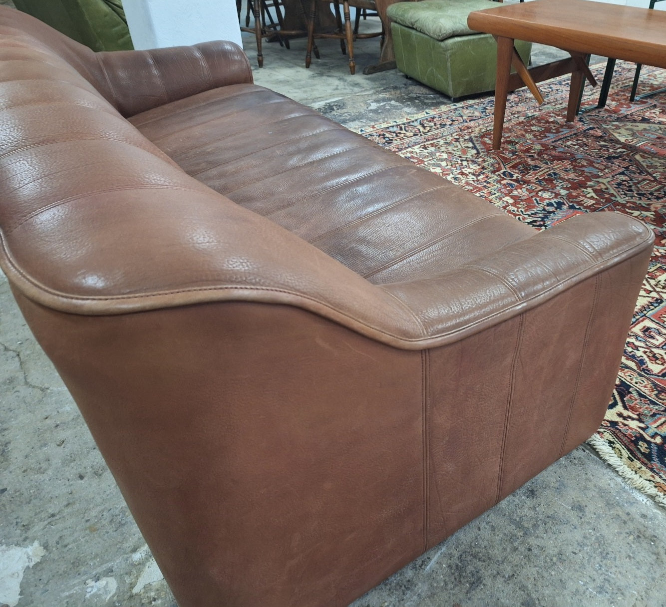 De_Sede_DS44_3_Seater_Sofa_in_Buffalo_Leather,_1970s