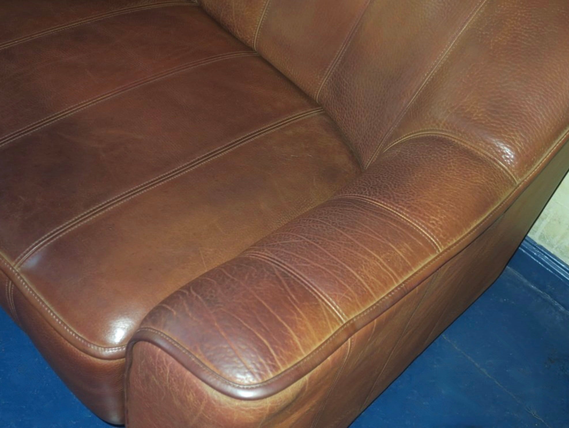 De_Sede_DS44_3_Seater_Sofa_in_Buffalo_Leather,_1970s
