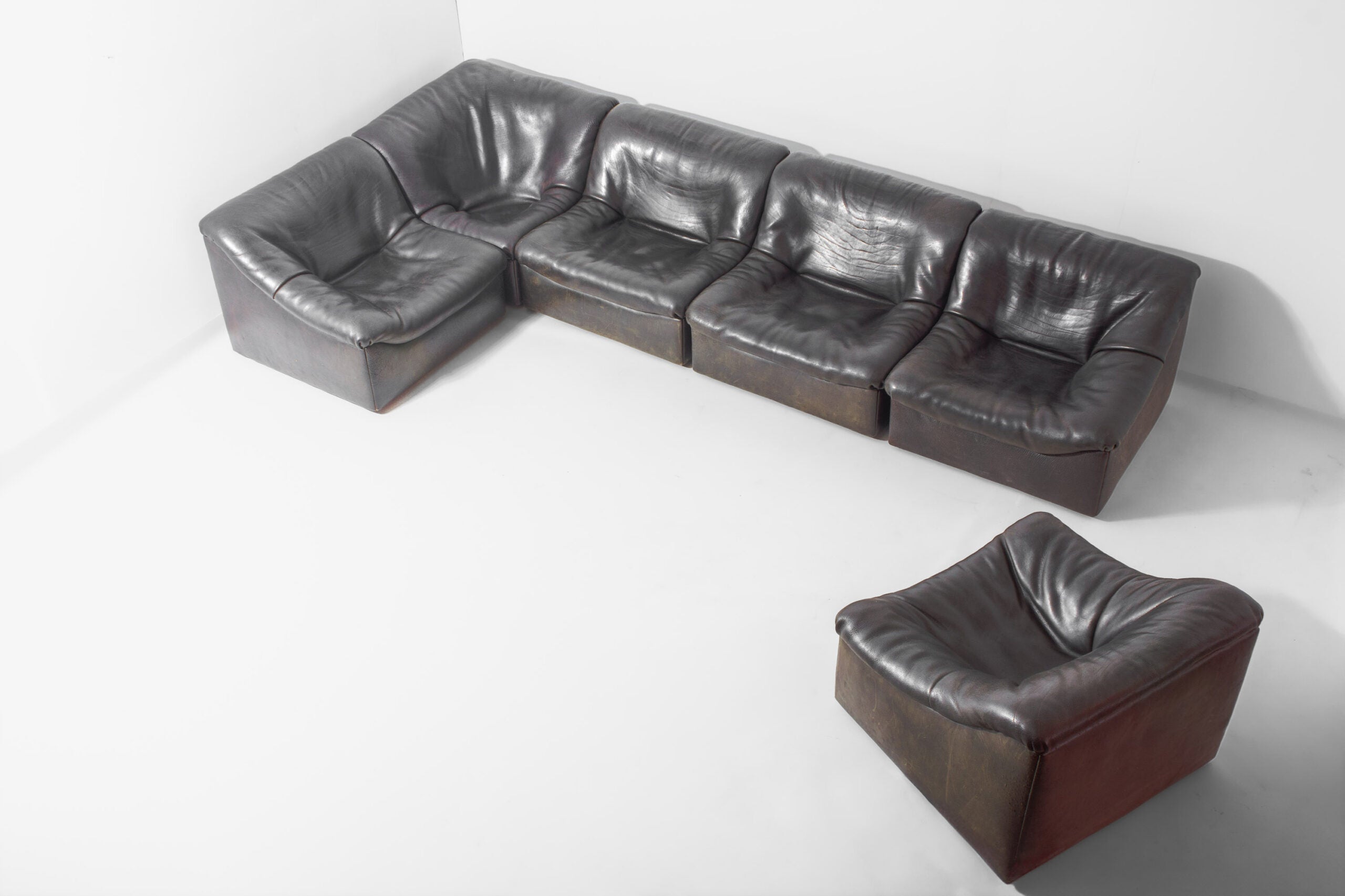 Set_of_6_Modules_De_Sede_DS-46_Modular_Sofa_in_Brown_Buffalo_Leather_1970s