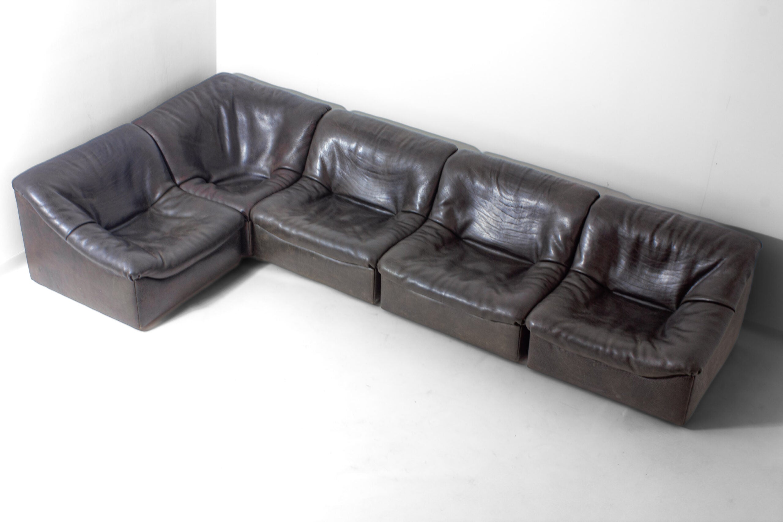Set_of_6_Modules_De_Sede_DS-46_Modular_Sofa_in_Brown_Buffalo_Leather_1970s
