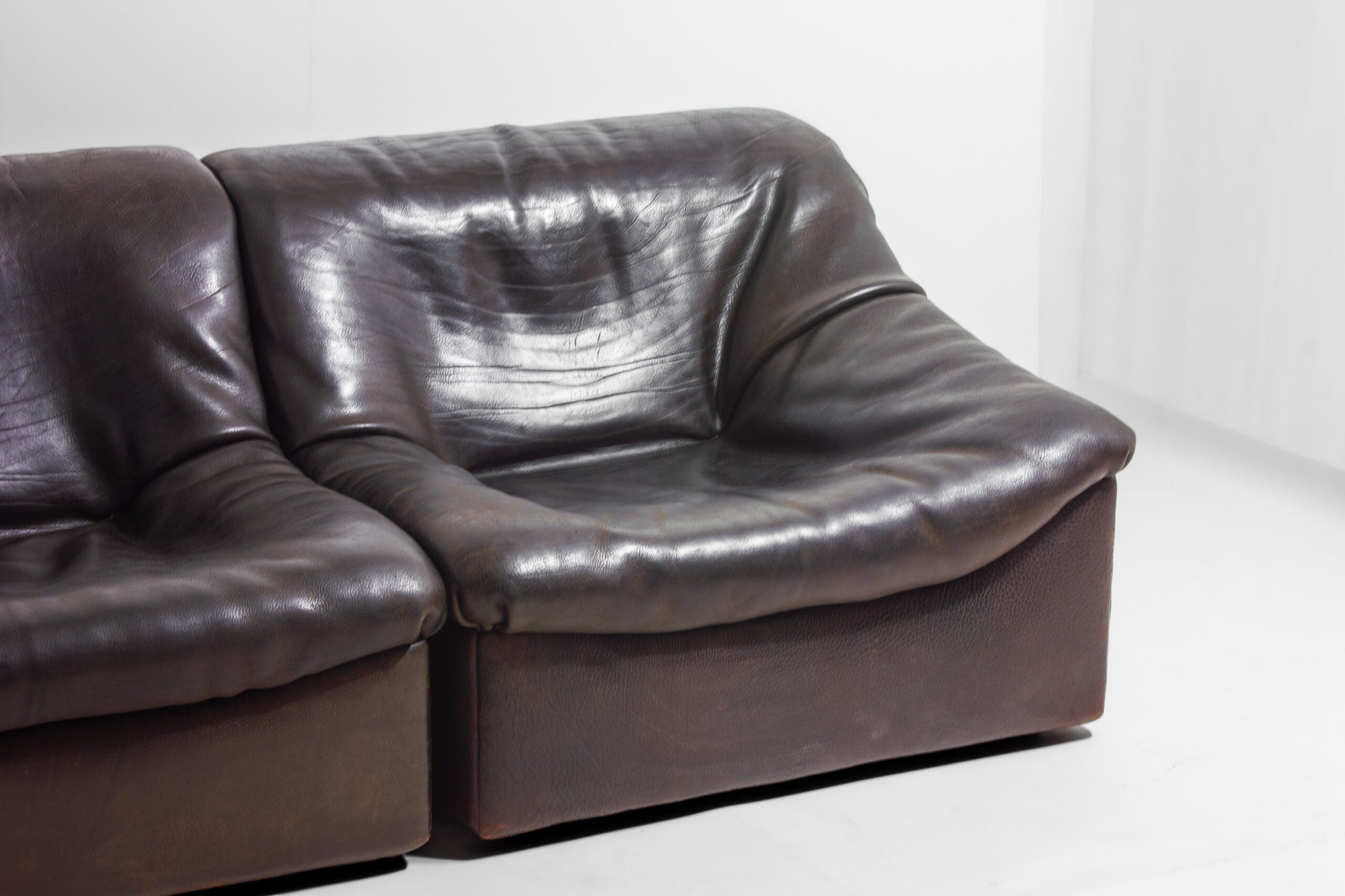 Set_of_6_Modules_De_Sede_DS-46_Modular_Sofa_in_Brown_Buffalo_Leather_1970s