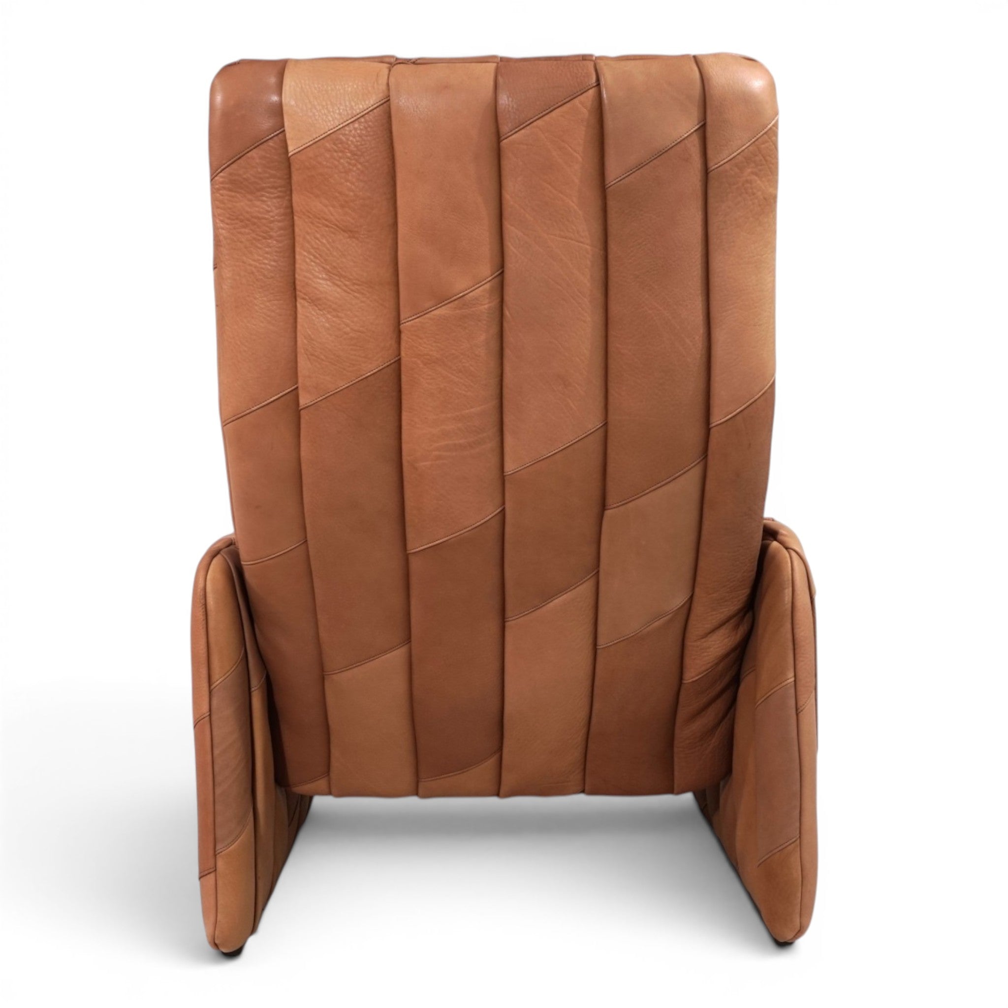 Set_of_de_Sede_DS-50_Patchwork_Lounge_Chair_and_Ottoman_in_Buffalo_Leather,_Switzerland_1970s