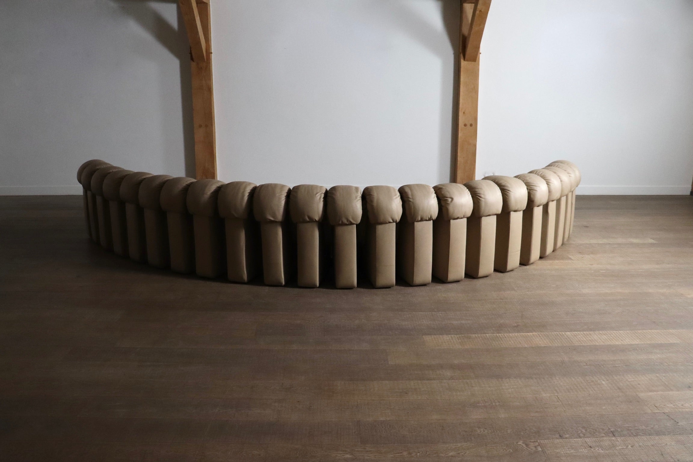 De_Sede_DS_600_“Non-Stop”_sectional_sofa_by_Heinz_Ulrich,_Ueli_Berger_and_Eleanora_Peduzzi-Riva,_1980s