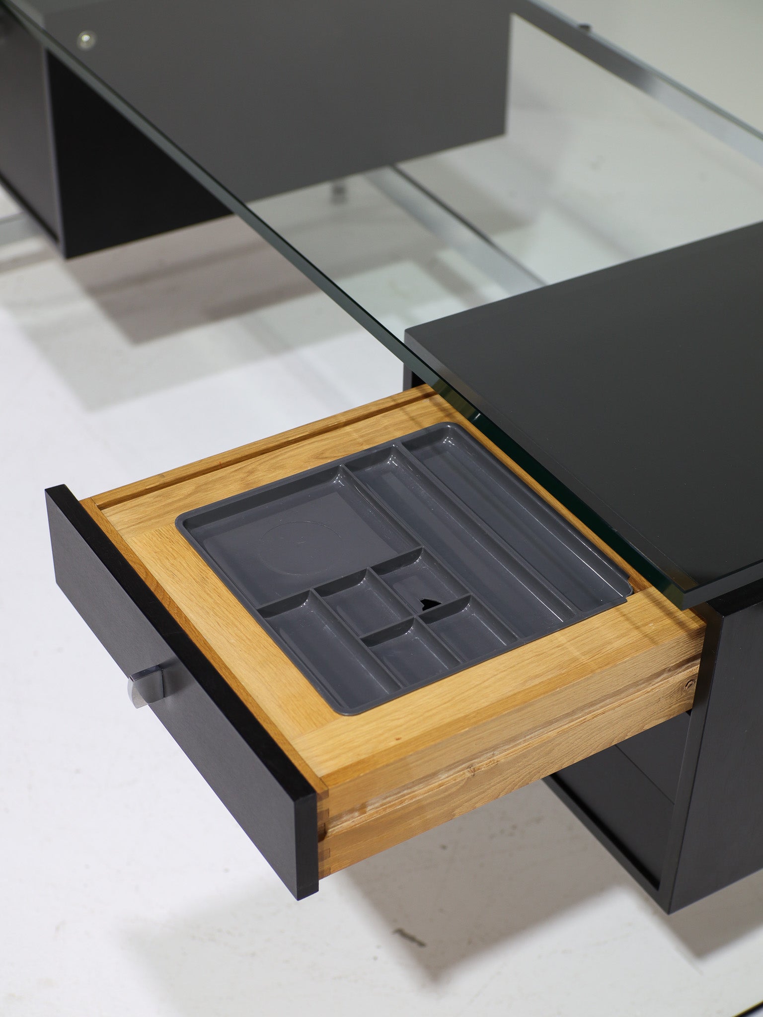 JK702_Executive_Desk_by_Preben_Fabricius_&_Jørgen_Kastholm_for_Kill_International,_Germany_1960s