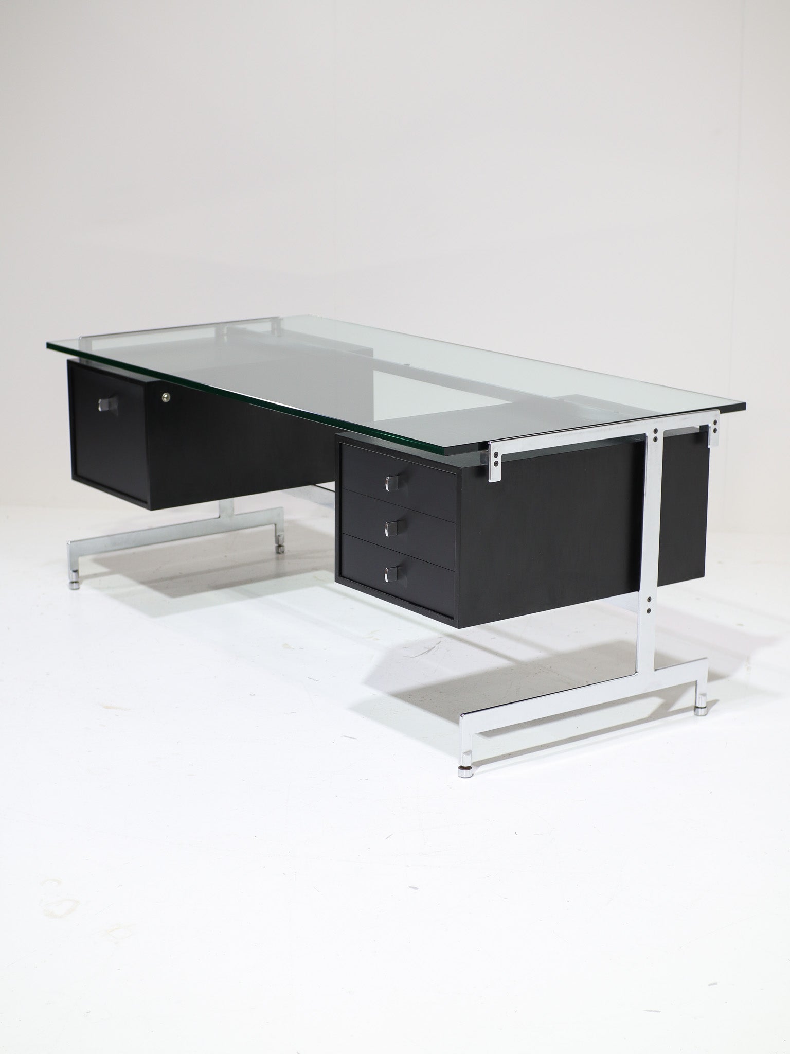 JK702_Executive_Desk_by_Preben_Fabricius_&_Jørgen_Kastholm_for_Kill_International,_Germany_1960s