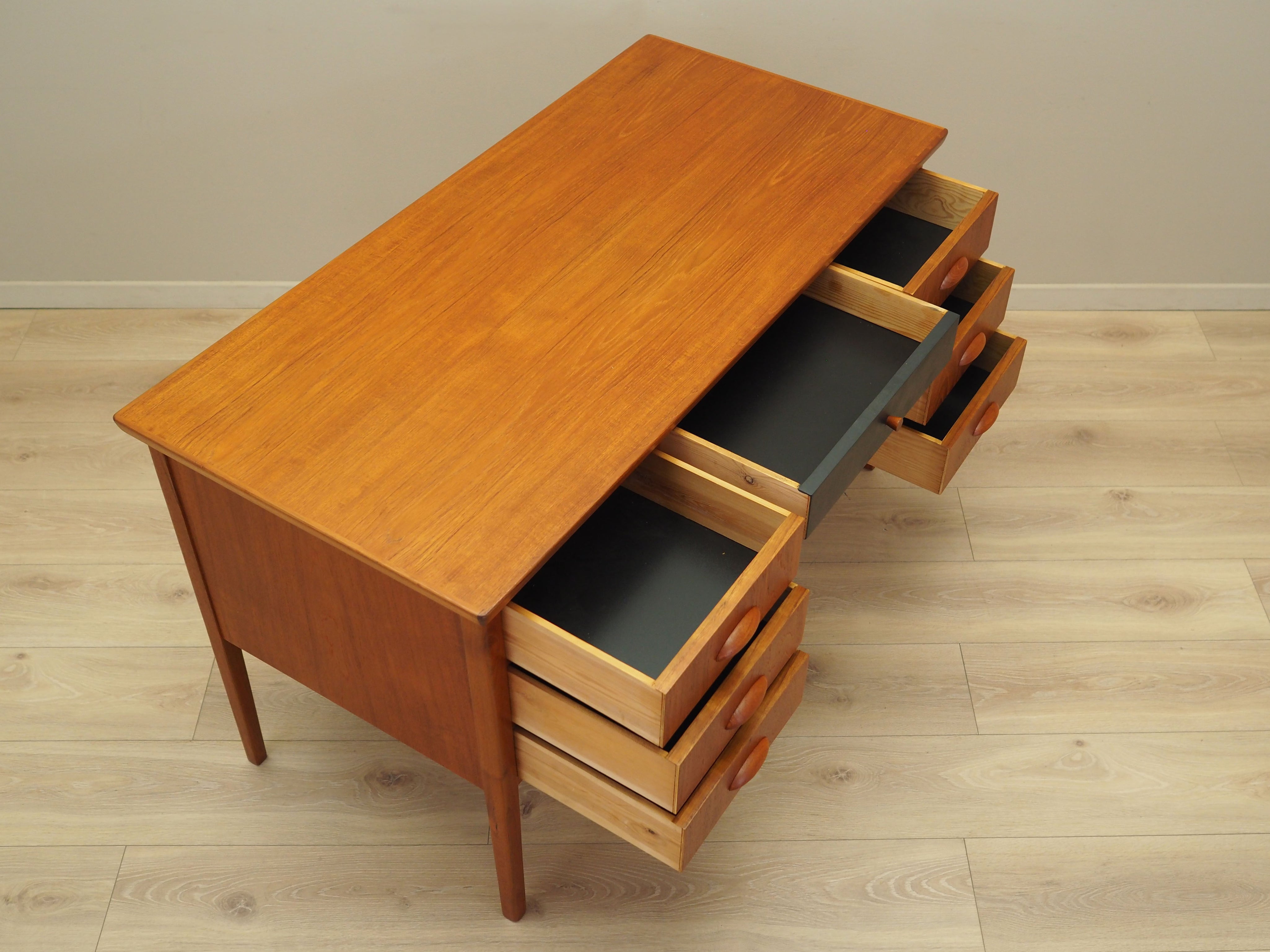 Desk,_Danish_Design,_Teak_Veneer,_1970s,_Denmark