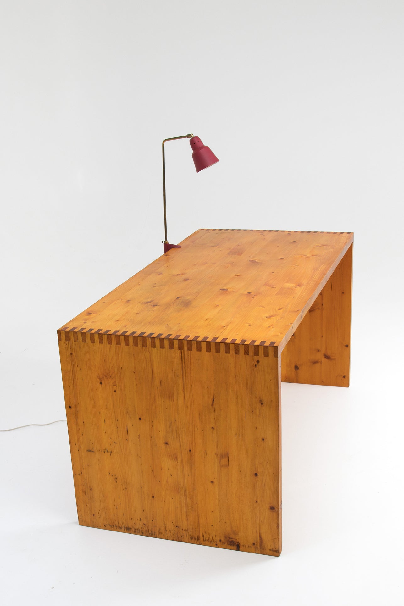 Desk_in_Solid_Pine_by_Ate_van_Apeldoorn