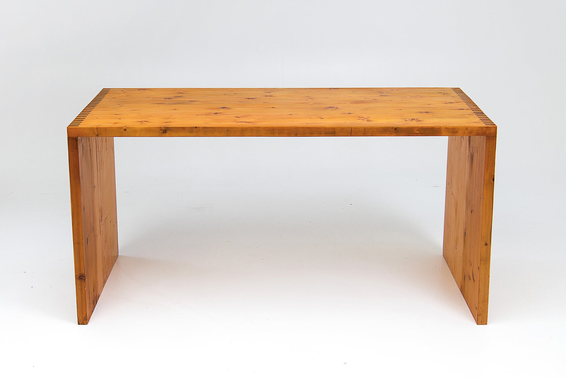 Desk_in_Solid_Pine_by_Ate_van_Apeldoorn