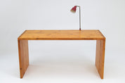 Desk_in_Solid_Pine_by_Ate_van_Apeldoorn