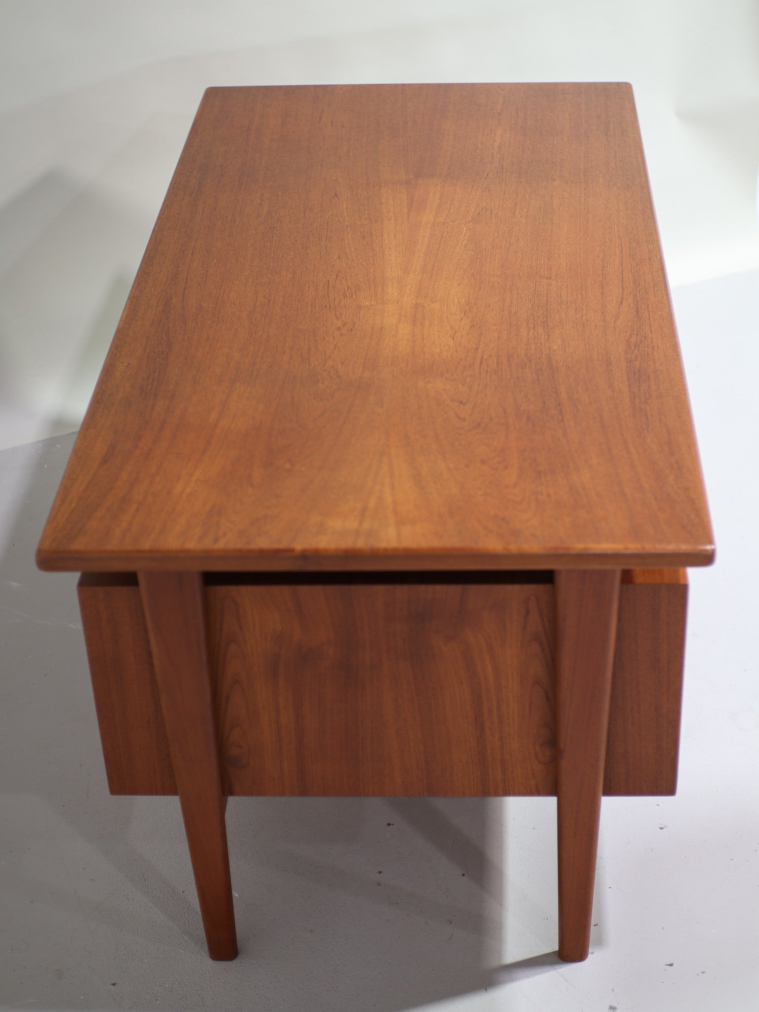 Desk_Kai_Kristiansen_FM60_teak_vintage_Danish_design