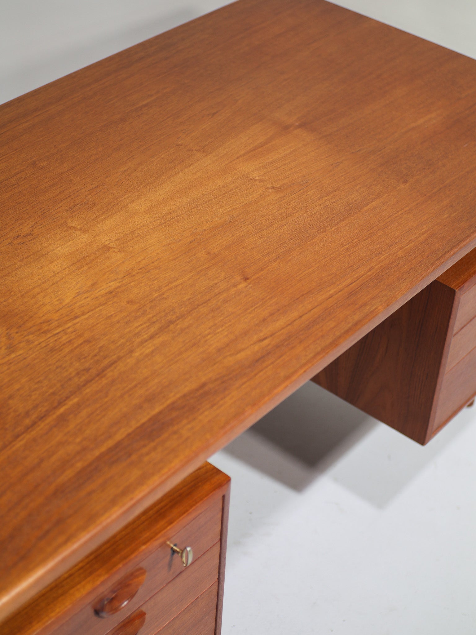 Desk_Kai_Kristiansen_FM60_teak_vintage_Danish_design