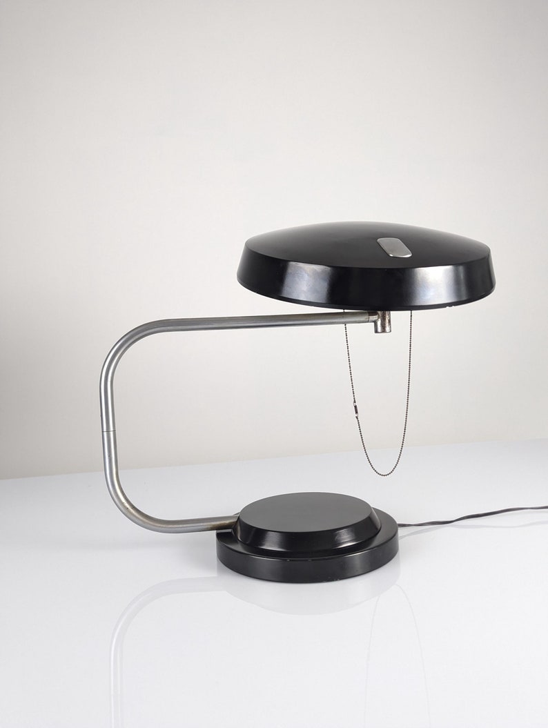 Desk_lamp_by_Enrique_Aparicio_for_Galaxia,_Delta_de_Oro_Award_1962