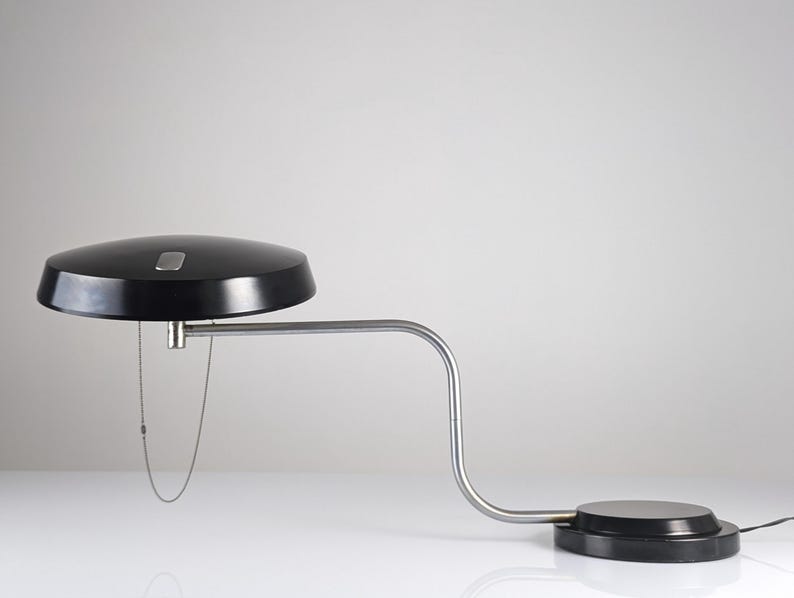 Desk_lamp_by_Enrique_Aparicio_for_Galaxia,_Delta_de_Oro_Award_1962