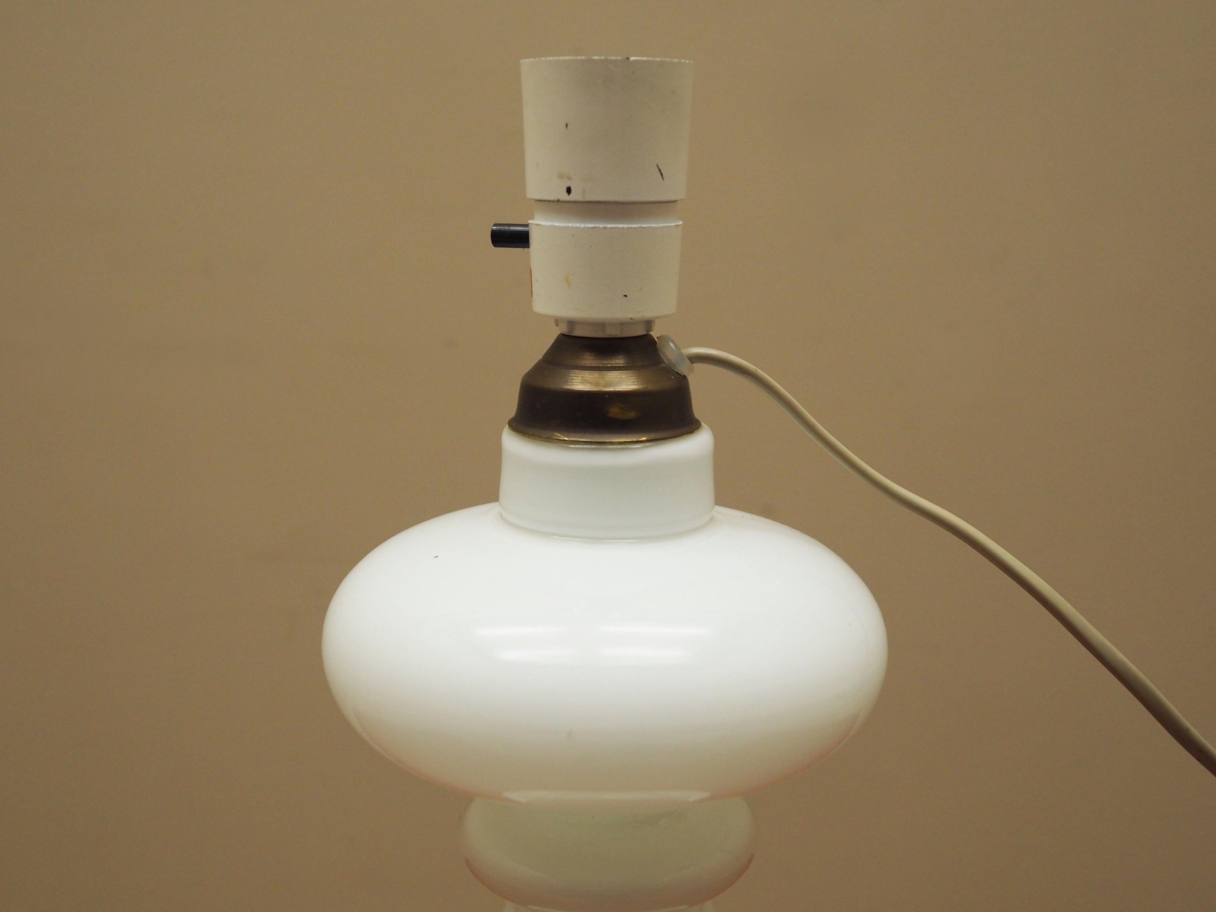 Glass_Desk_Lamp,_1970s,_Denmark