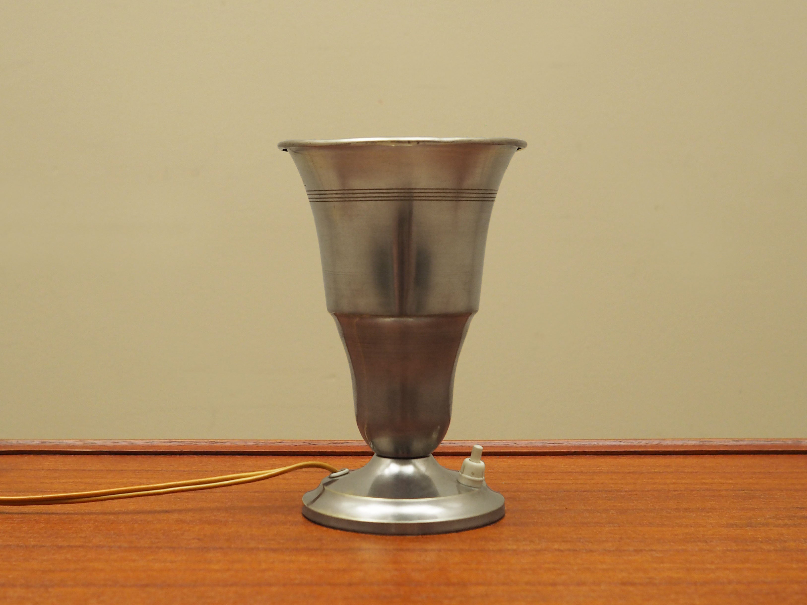 Jeka_Tiel_Mid_Century_Desk_Lamp,_1950s,_Netherlands