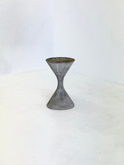 Diabolo_Planter_by_Willy_Guhl_and_Anton_Bee_for_Eternit,_Switzerland,_1950s