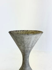 Diabolo_Planter_by_Willy_Guhl_and_Anton_Bee_for_Eternit,_Switzerland,_1950s
