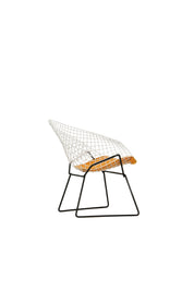 Diamond_Chair_by_Harry_Bertoia_for_Knoll_International,_1952_Design,_USA