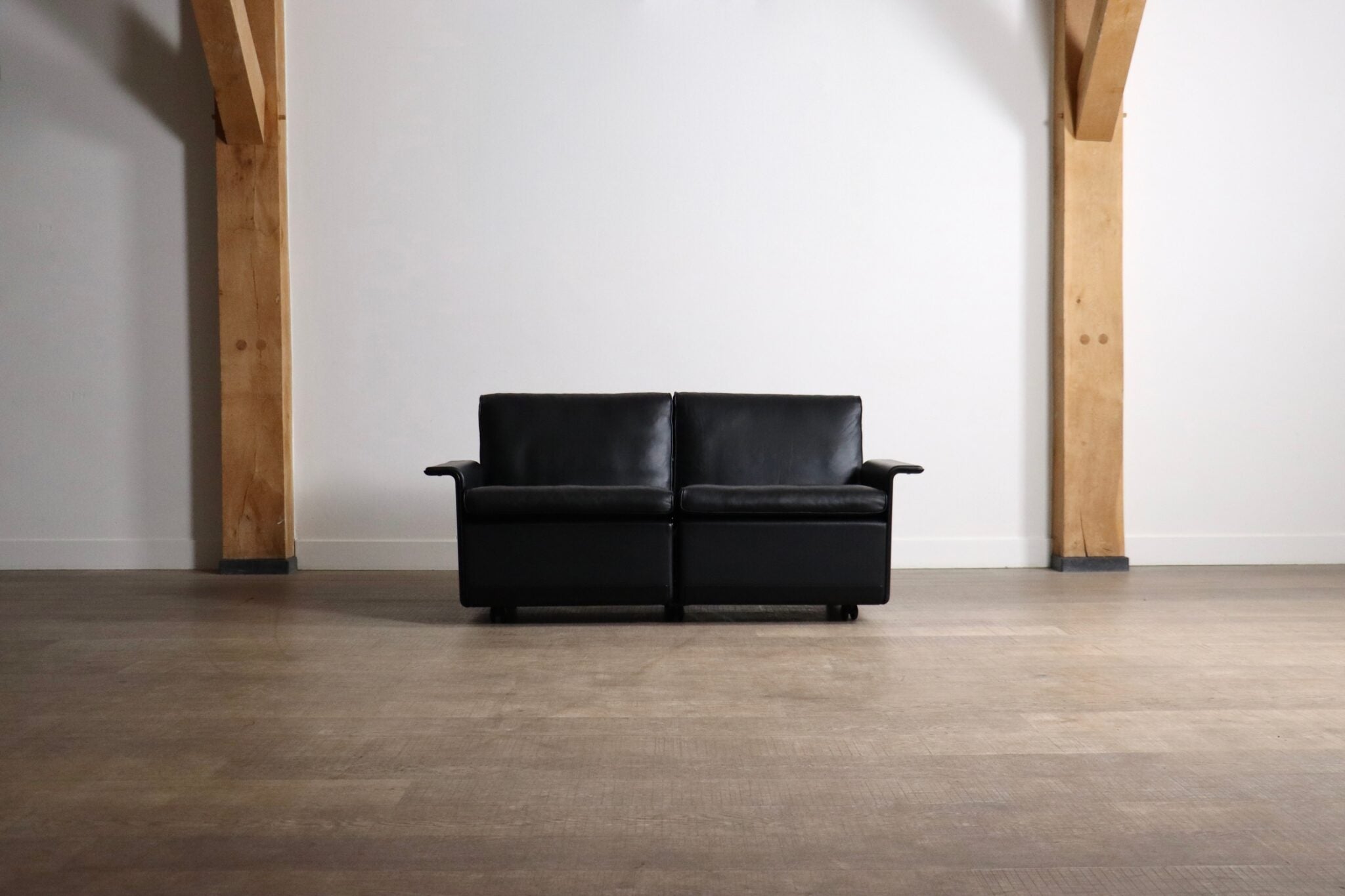 Dieter_Rams_Model_620_Two-Seater_Sofa_in_Black_Leather_for_Vitsœ,_1980s