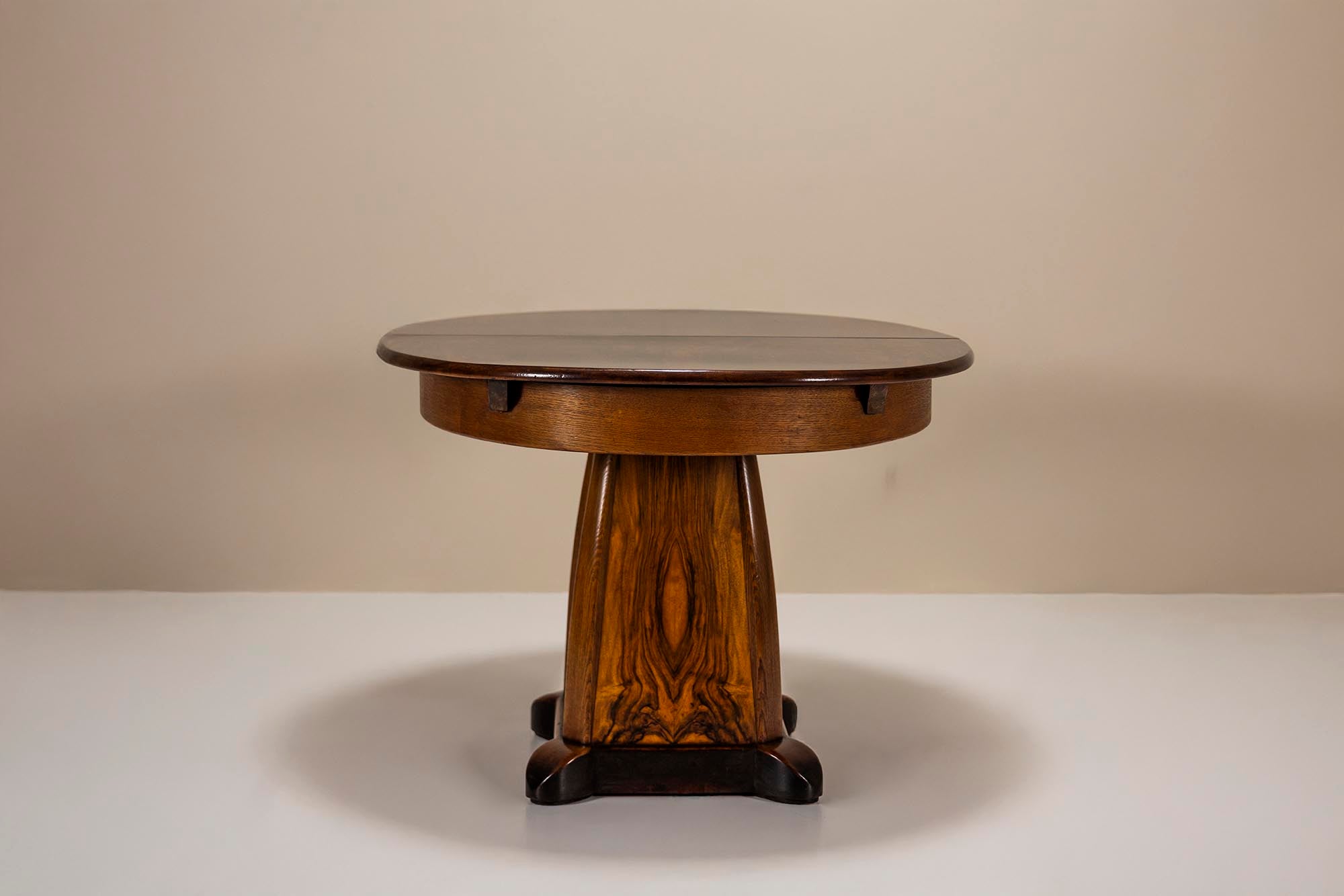 Dining_Table_by_Paul_Bromberg_for_Pander,_The_Netherlands_1927