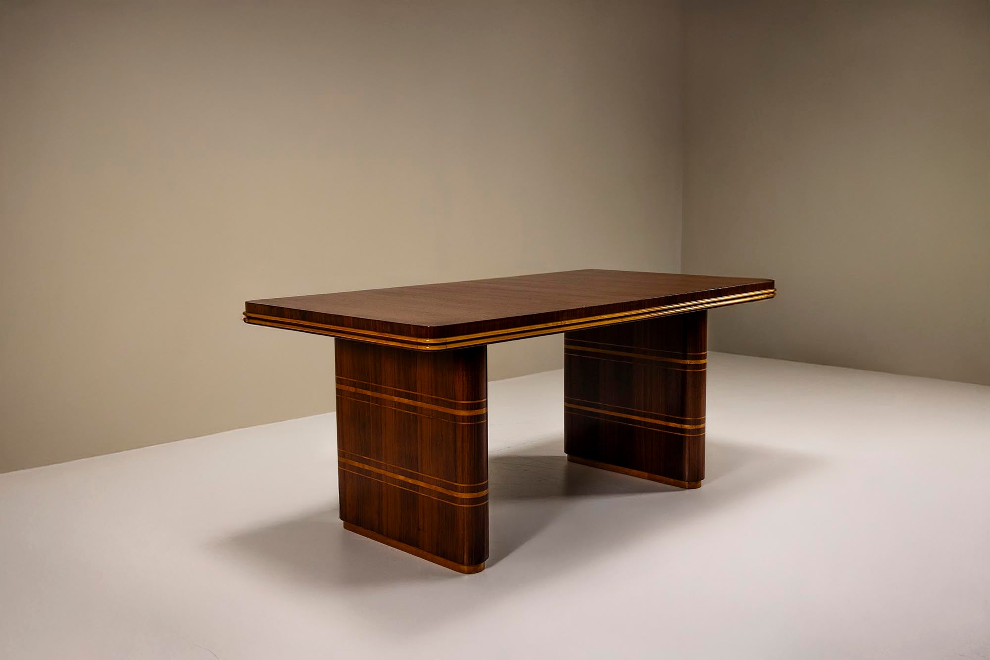 Dining_Table_in_Rosewood_Veneer_and_Maple_Details_by_Osvaldo_Borsani,_Italy_1950s