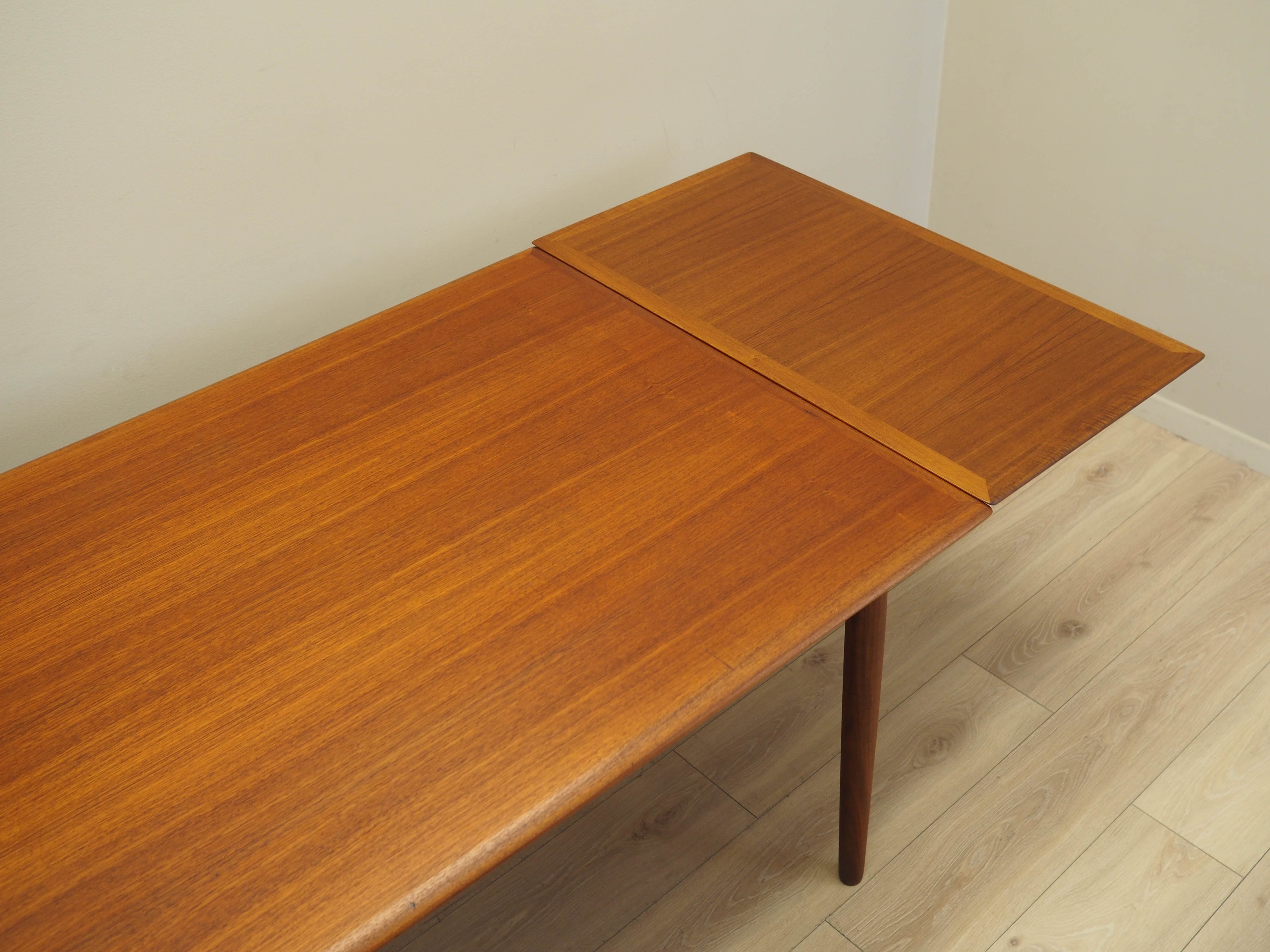 Danish_Teak_Table_by_Unknown_Designer,_1970s,_Denmark